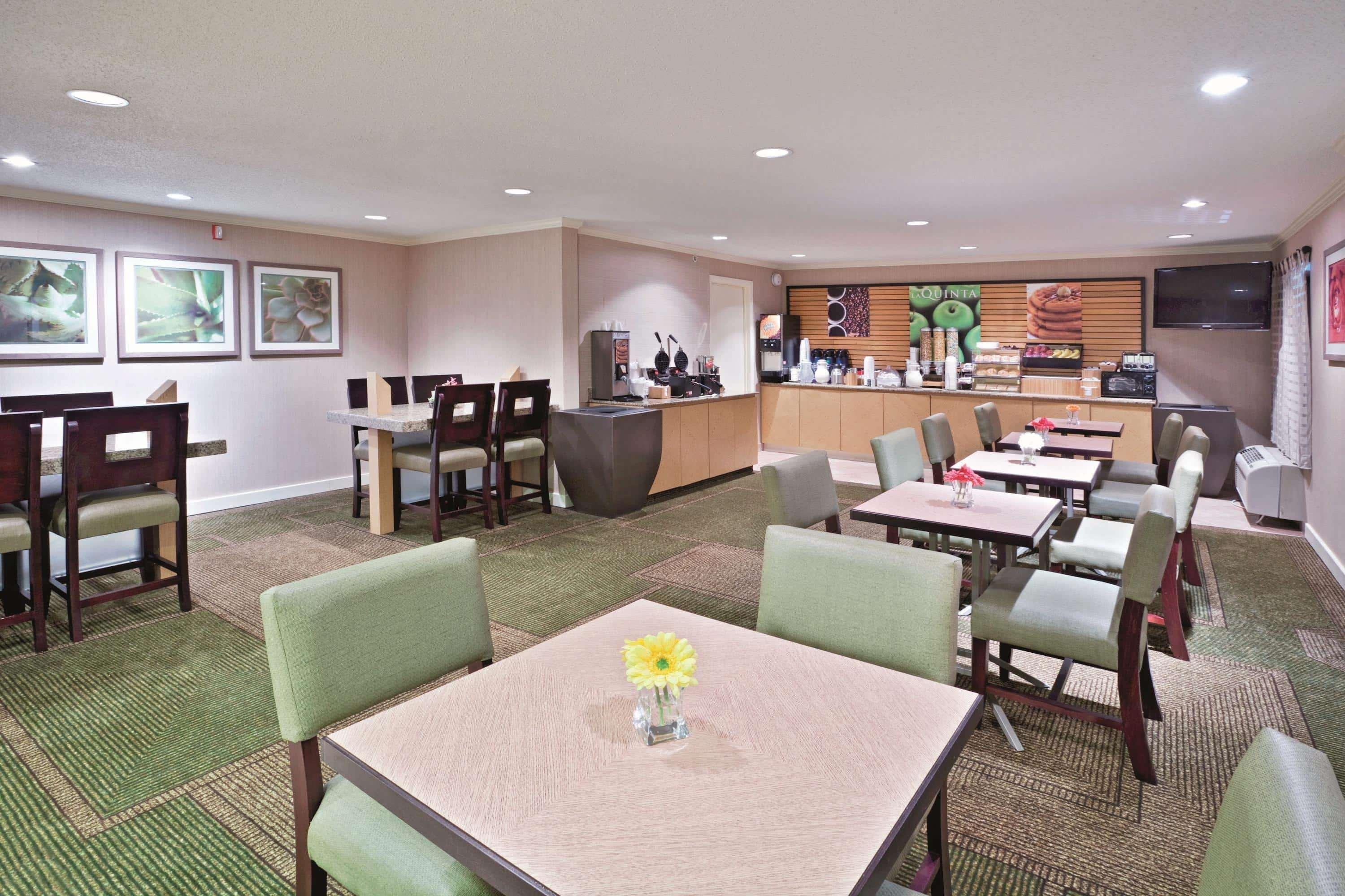 Hotel La Quinta By Wyndham Mansfield Oh Exteriér fotografie
