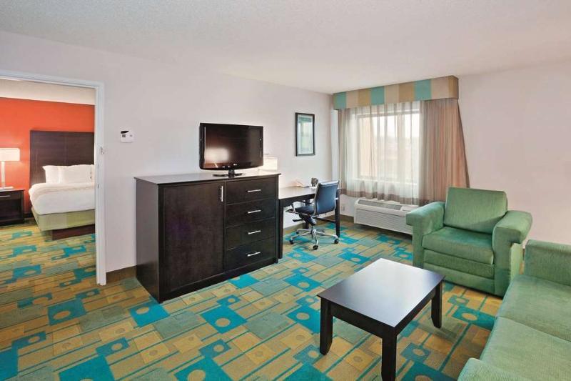 Hotel La Quinta By Wyndham Mansfield Oh Exteriér fotografie