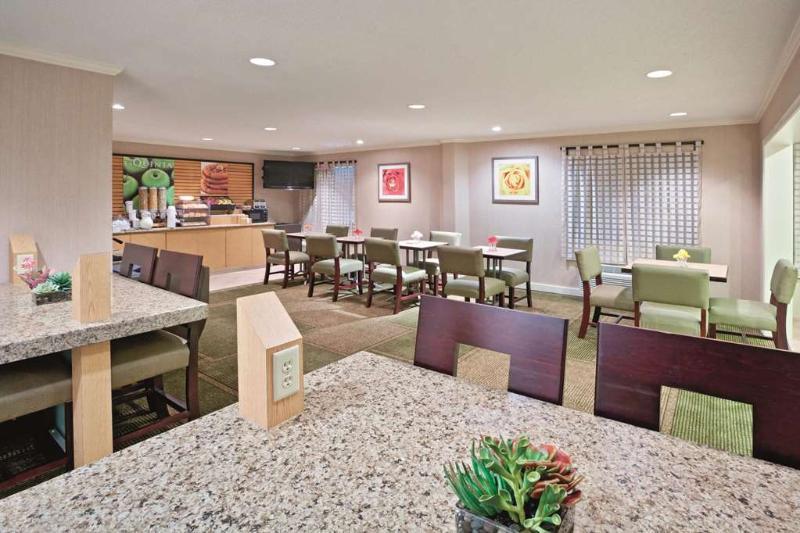 Hotel La Quinta By Wyndham Mansfield Oh Exteriér fotografie